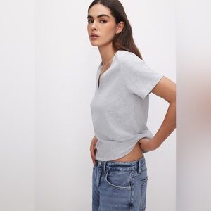 Good American Cotton Classic Heather Gray 001 V-Neck Tee